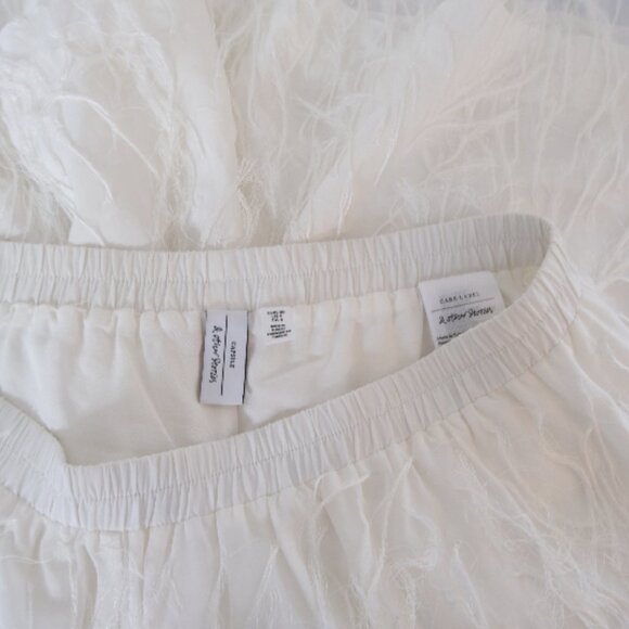 🤍 White Feather Shorts - Perfect for Pool Party or the Bride-to-Be! 🤍 - Picture 5 of 6